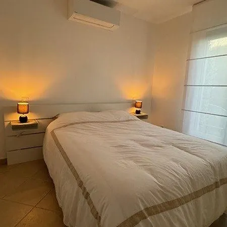 Belle Avec Piscine Privee Et Jardin Mediterraneen A - Fr-1-719-44 *